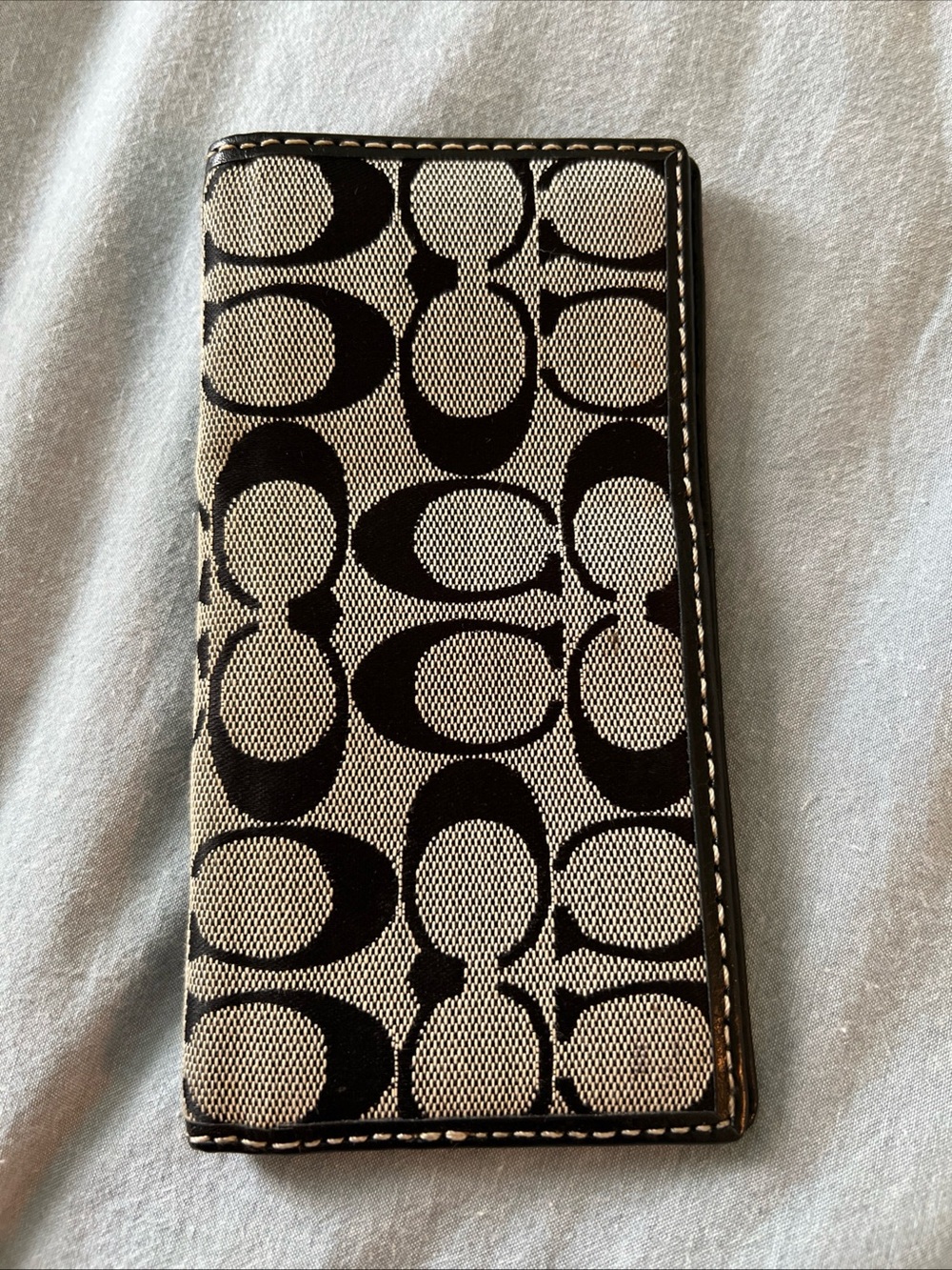 Vintage Women’s Coach Checkbook Wallet Black Logo Folding Pattern